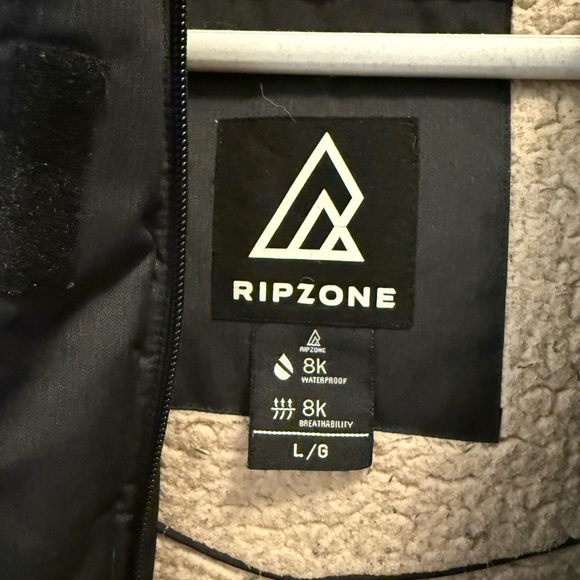 Kids Black Winter Jacket - Picture 4 of 5